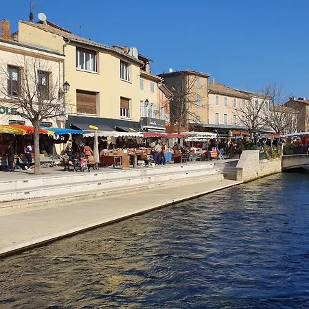 Le Nid'isle - Stationnement Prive Gratuit - Wi-fi Performant - Climatisation L'Isle-sur-la-Sorgue