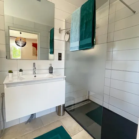 Le Nid'isle - Stationnement Prive Gratuit - Wi-fi Performant - Climatisation Apartment