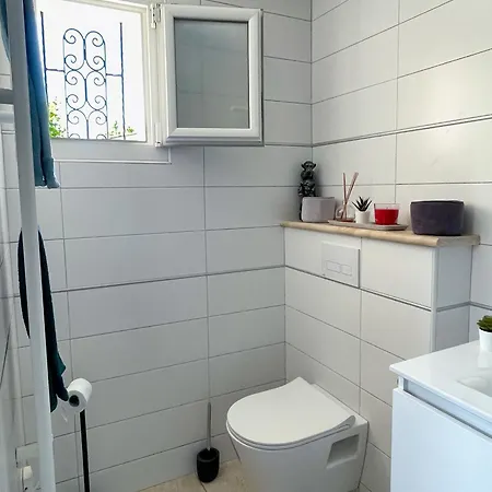 Apartment Le Nid'isle - Stationnement Prive Gratuit - Wi-fi Performant - Climatisation